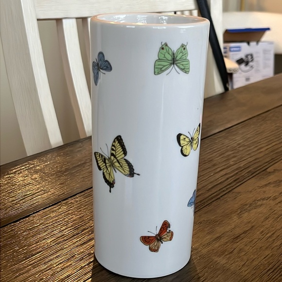 Papillon Blanc | Accents | Butterfly 7inch Fine China Cylinder
